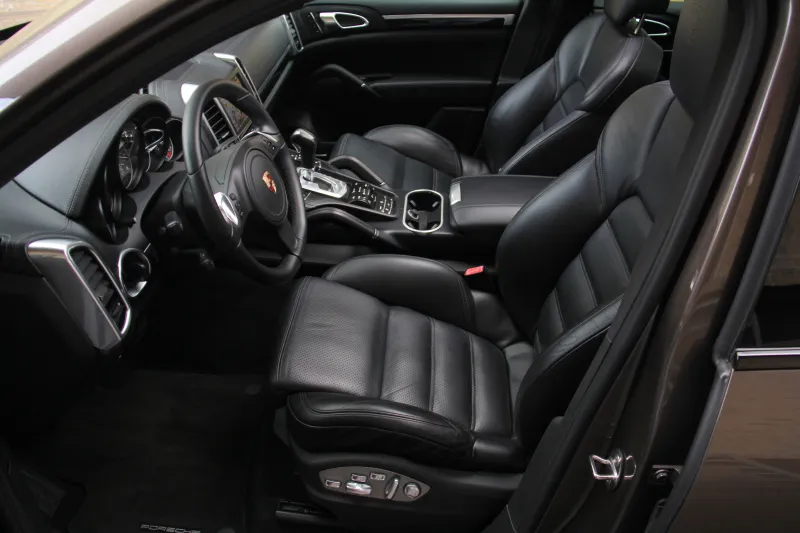 Porsche Cayenne S 958